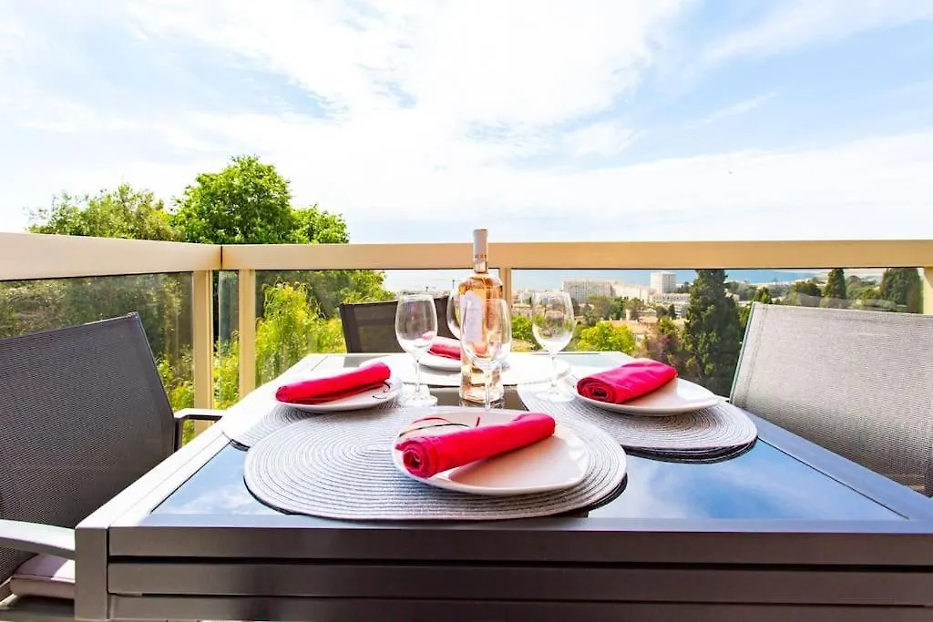 شقة Aparthotel Riviera - La Terrasse De Clairefontaine - Swimming Pool - Fabron نيس