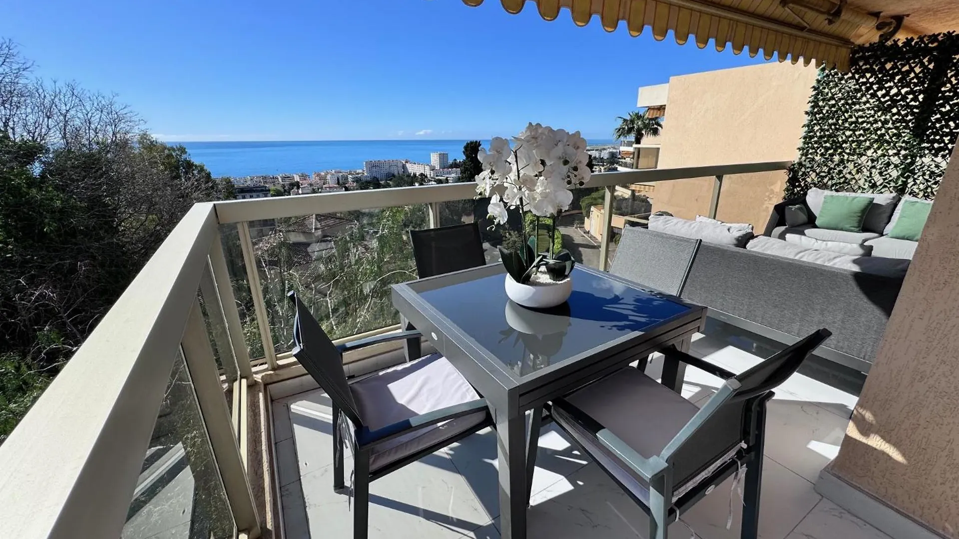 Aparthotel Riviera - La Terrasse De Clairefontaine - Swimming Pool - Fabron نيس